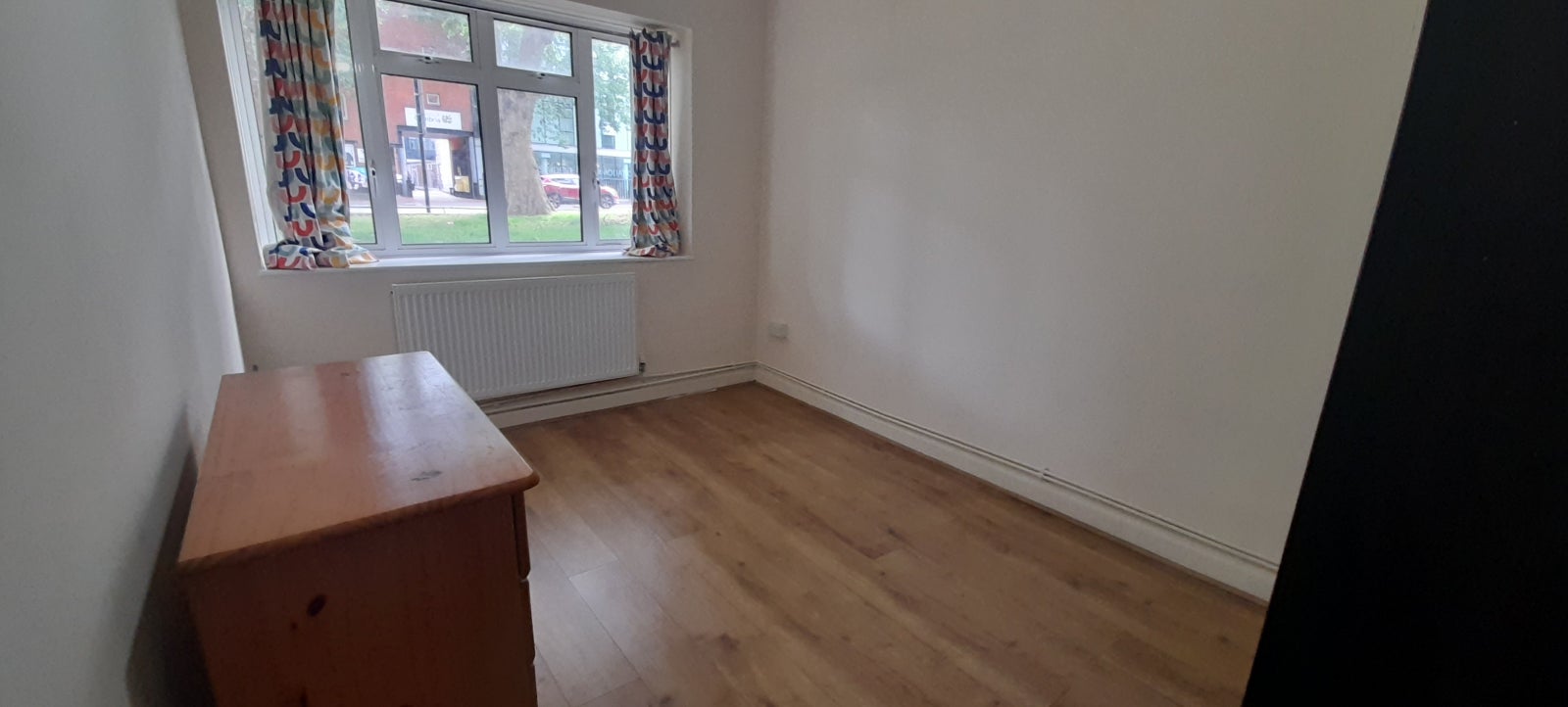 Flat Burdett Road in Greater London