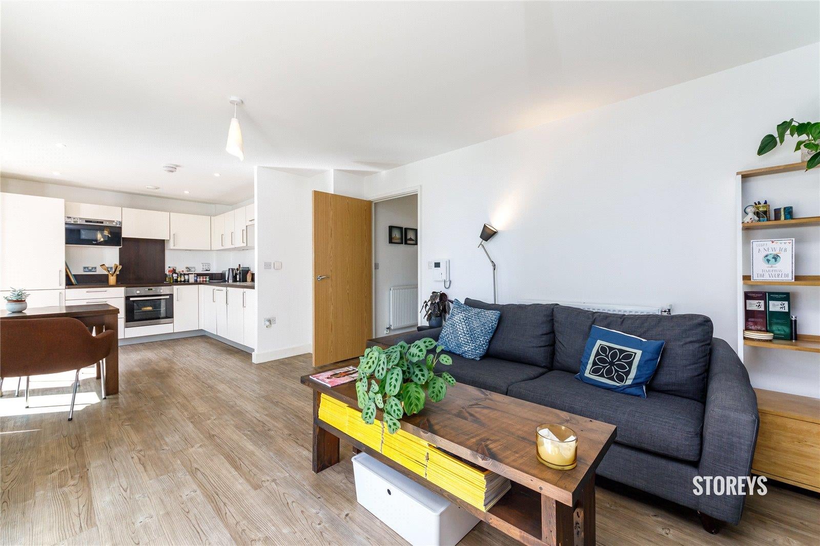 Flat Dalston Square in Greater London