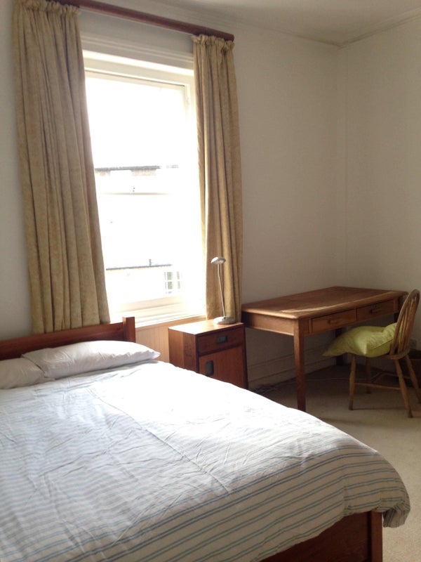 Room St. Augustine's Road in Greater London