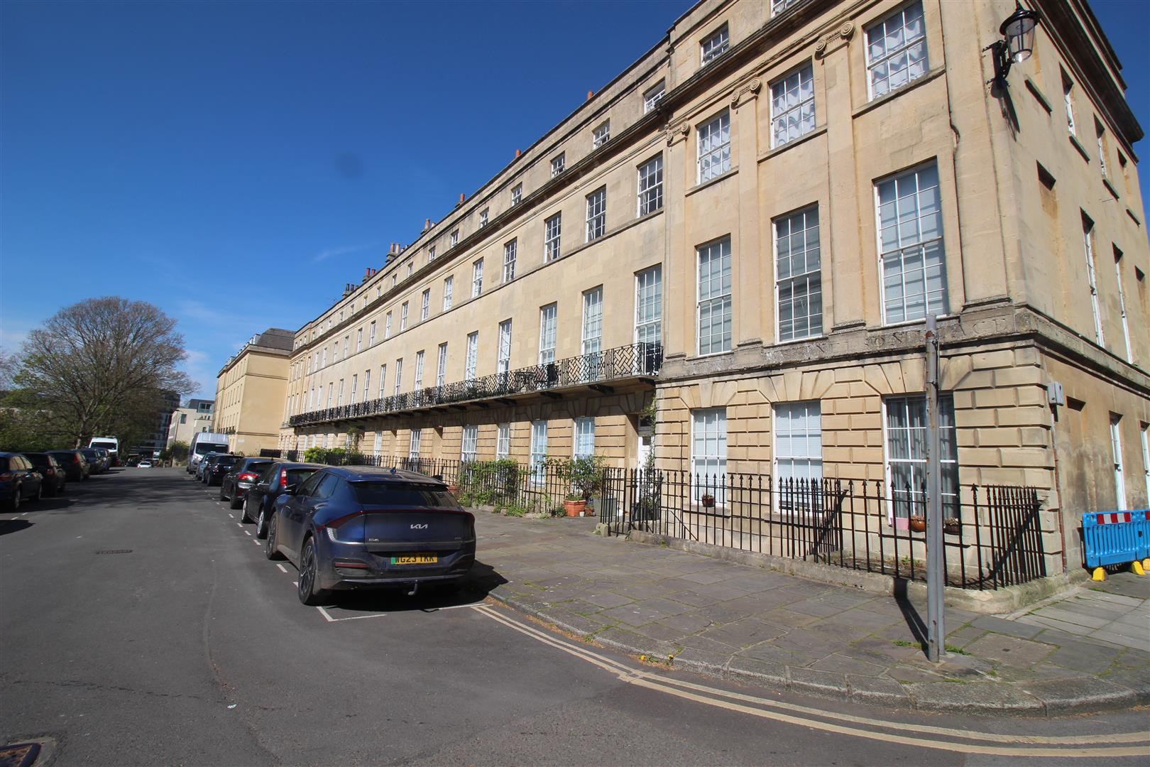 Flat Nelson Place West in Bath