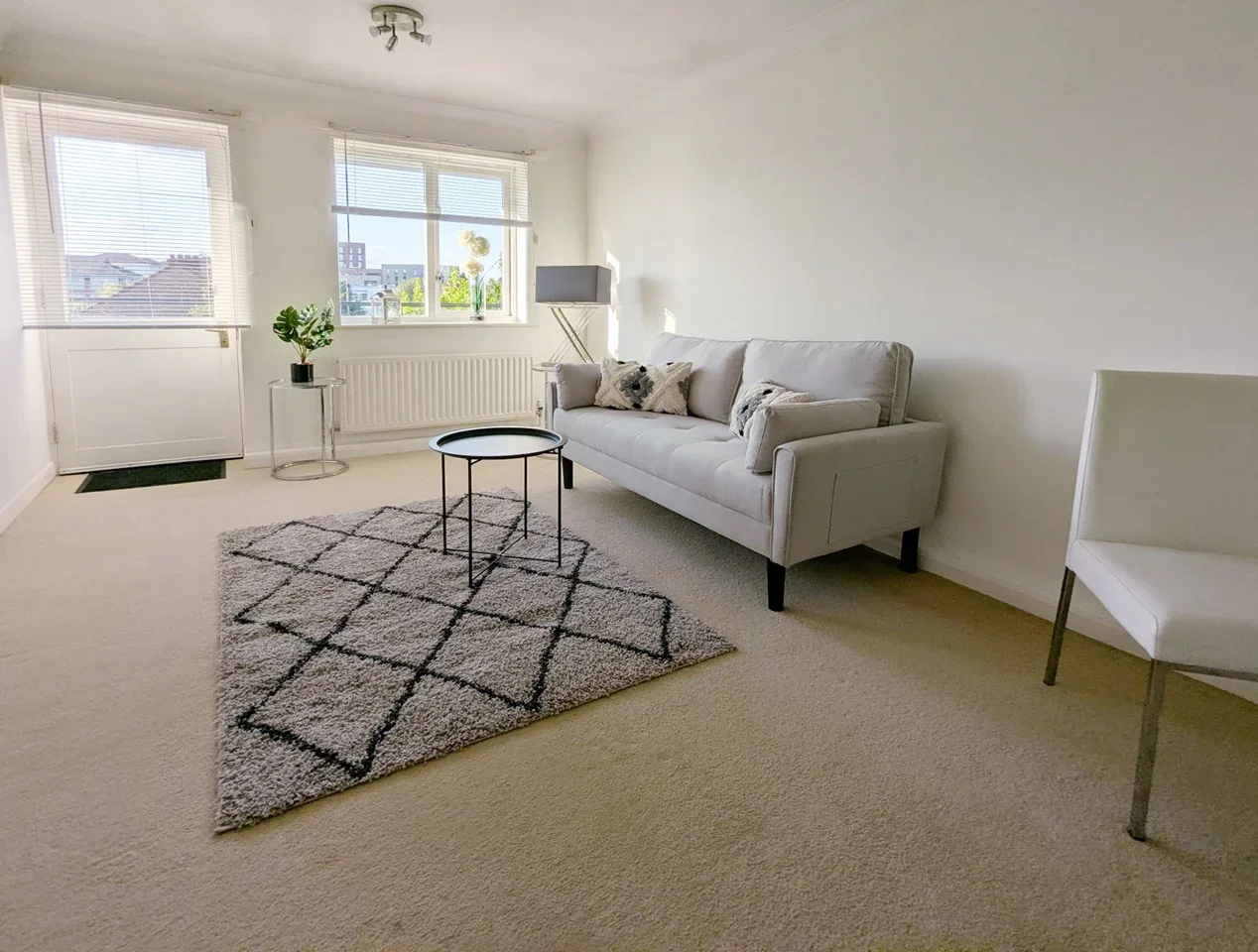 Flat Shifford Crescent in Maidenhead