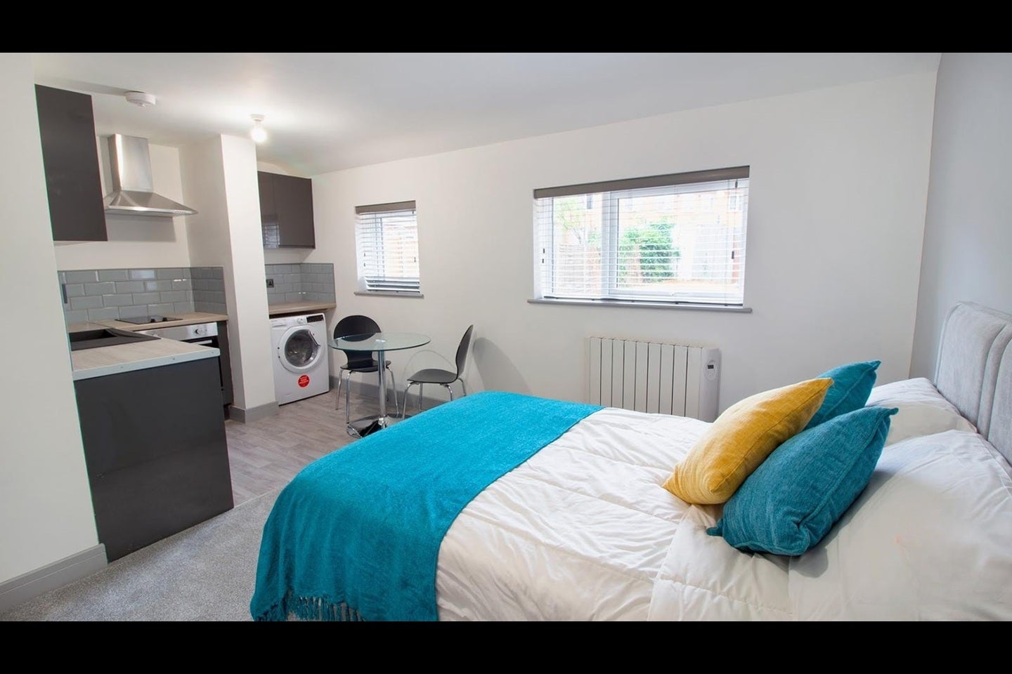 Room Lincoln Road in Peterborough