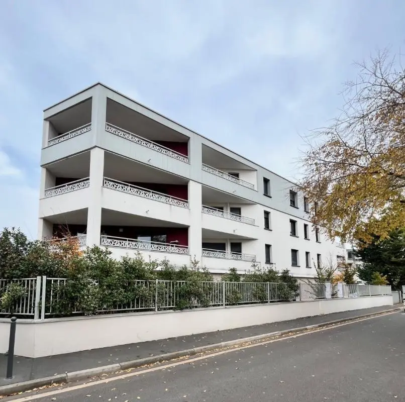Appartement Rue Aristide Briand à Chennevières-sur-Marne