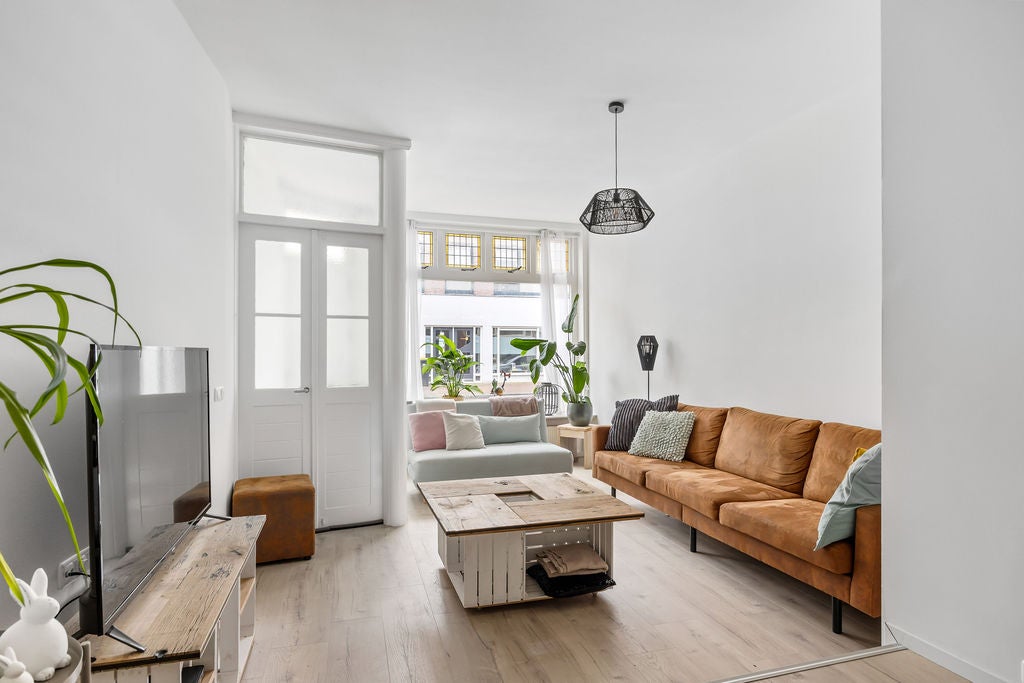 Tussenwoning te koop: Oude Koemarkt 28, Sneek