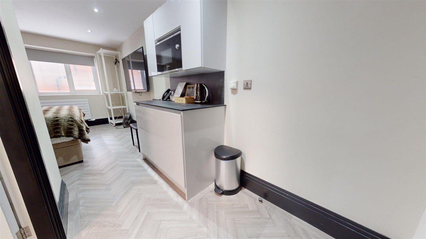 Room Stanley Street in Southport