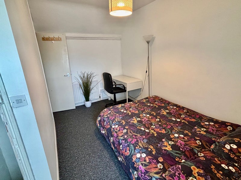 Room Harrimans Lane in Nottingham