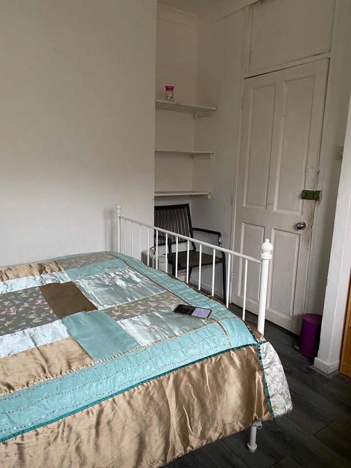 Room East Ferry Road in Greater London