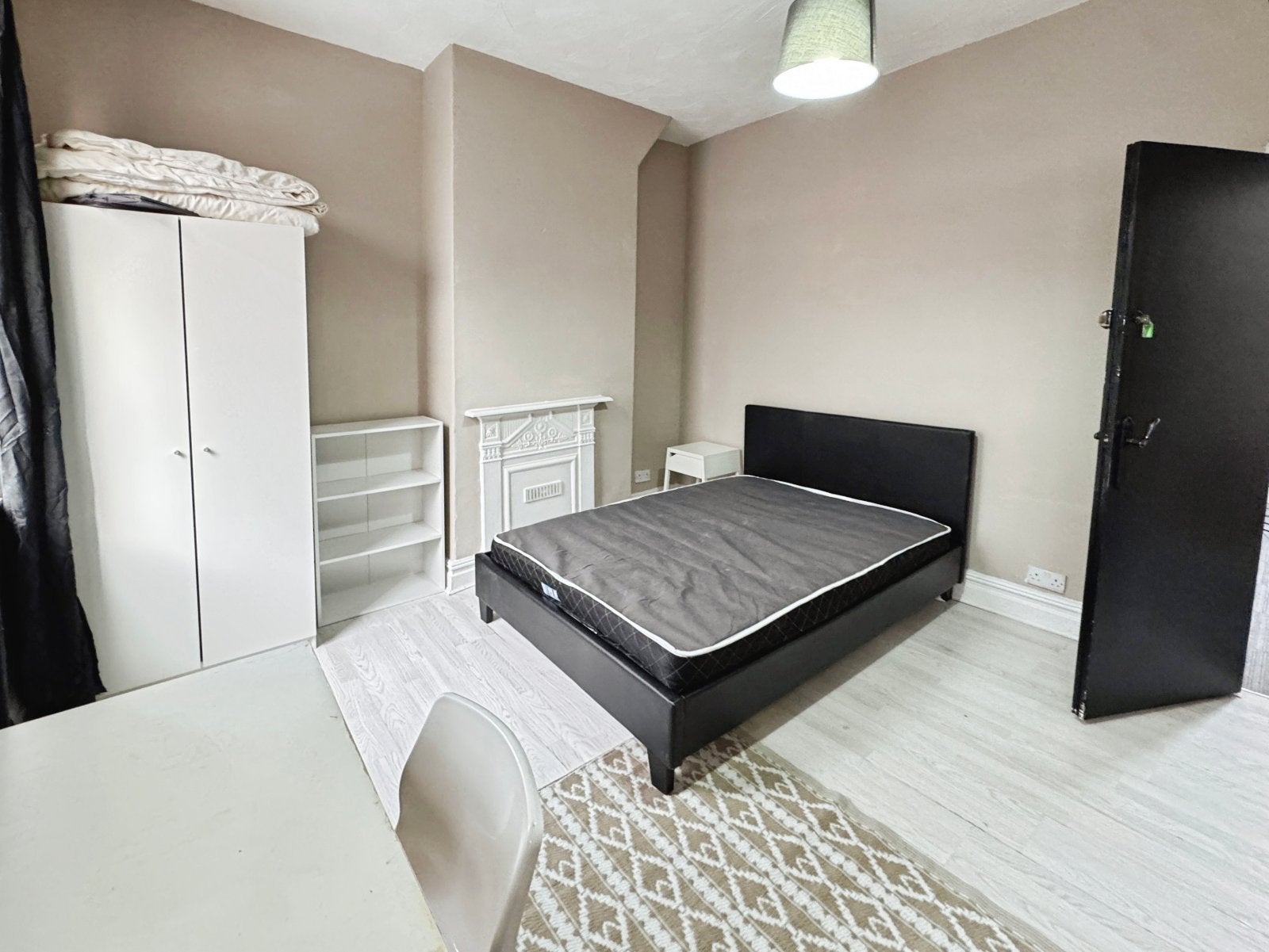 Flat Rusholme Place in Manchester