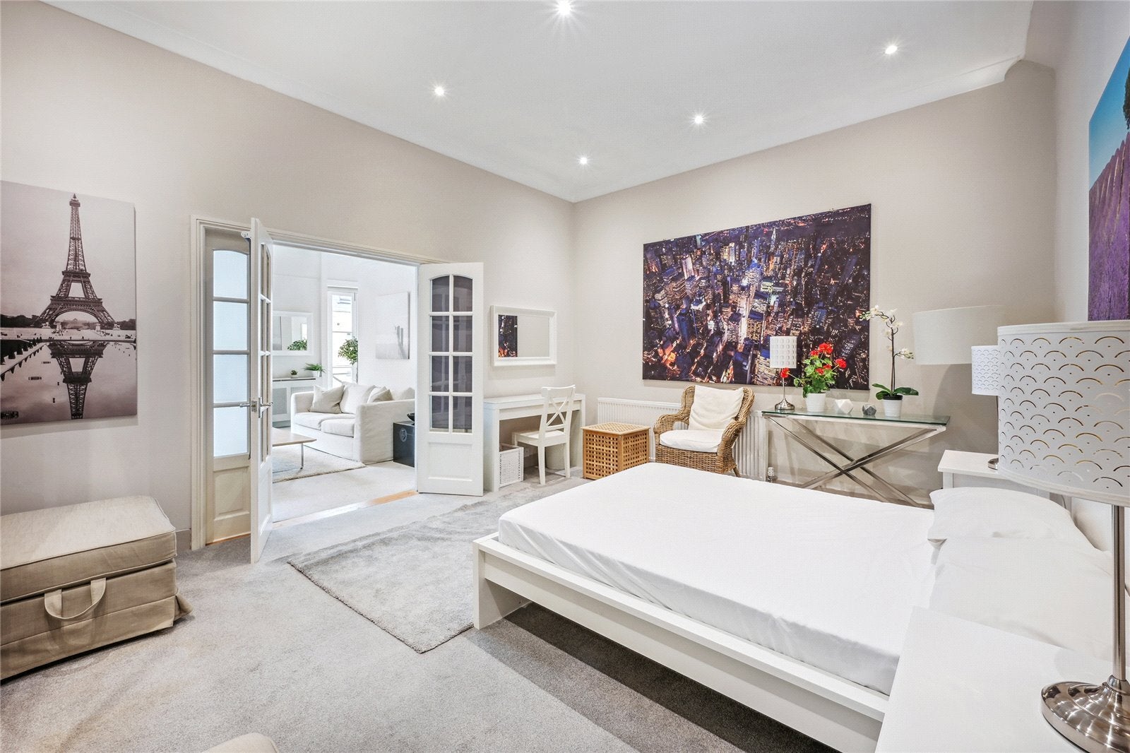 Flat Queen's Gate Place Mews in Greater London