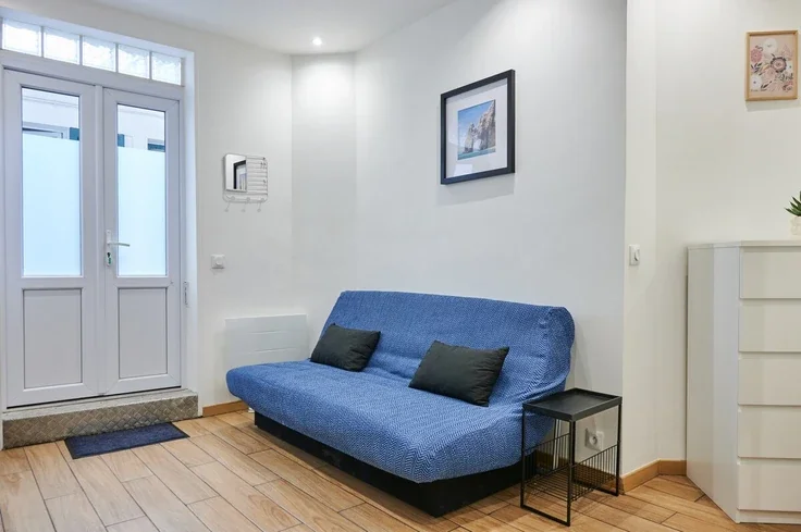 Flat Square Trudaine in Paris