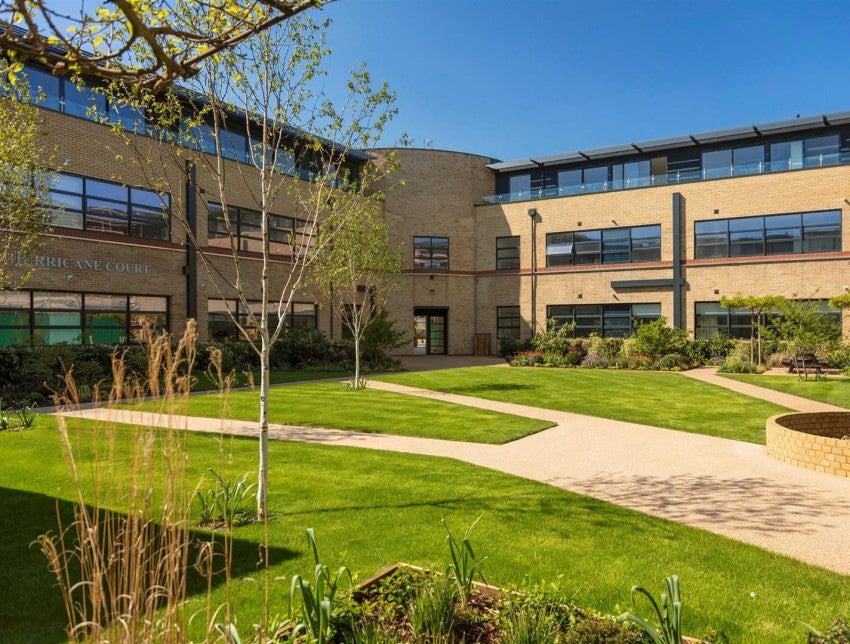 Flat Heron Drive in Slough
