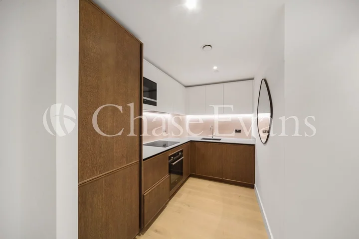 Flat Phoenix Place in Greater London