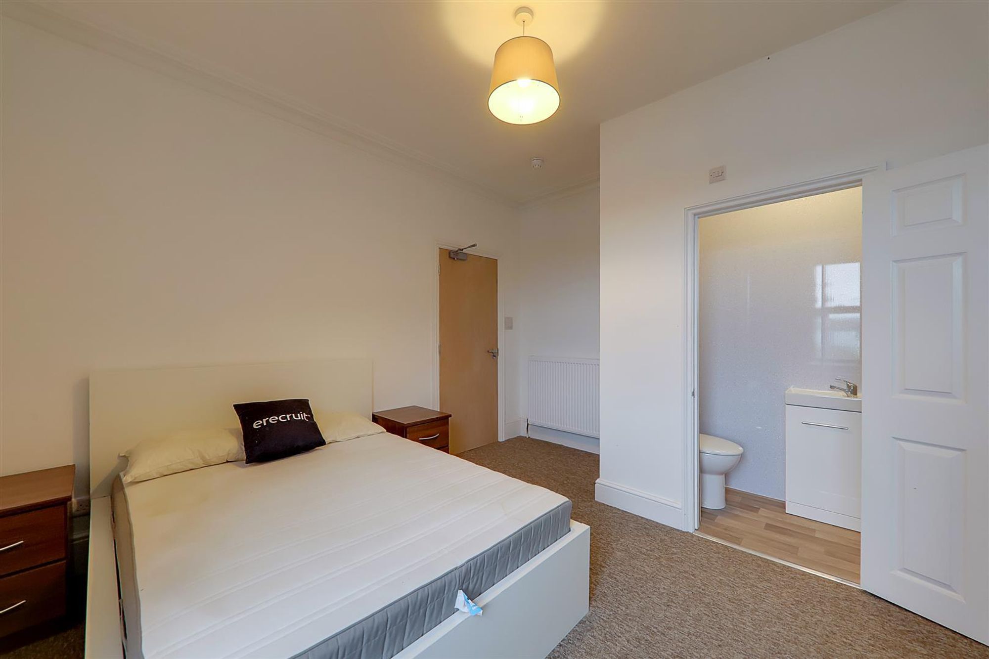 Room Charlecote Road in Worthing