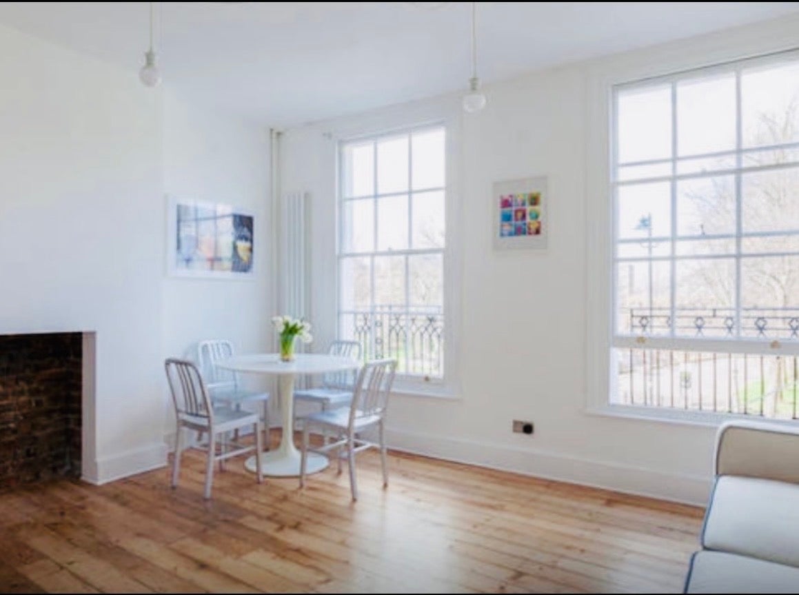 Flat Barnsbury Road in Greater London