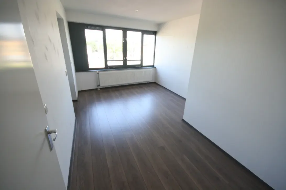 Appartement Erasmusweg 1181 Q in Den Haag