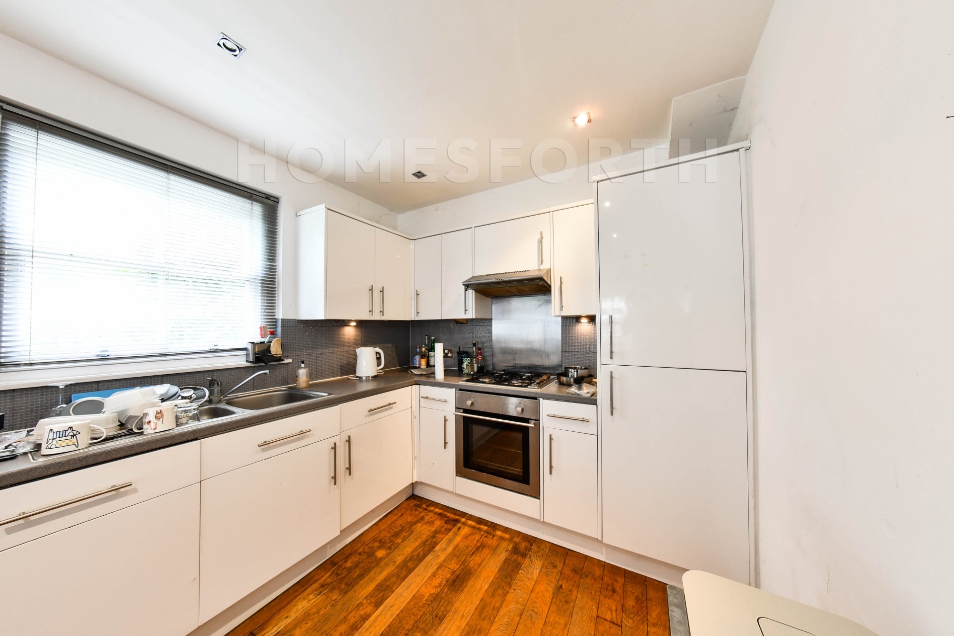 House Mutrix Road in Greater London