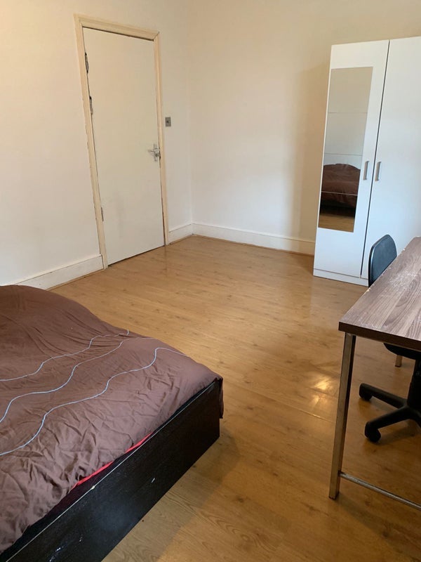 Room Greatorex Street in Greater London