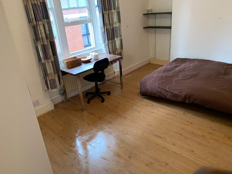 Room Greatorex Street in Greater London