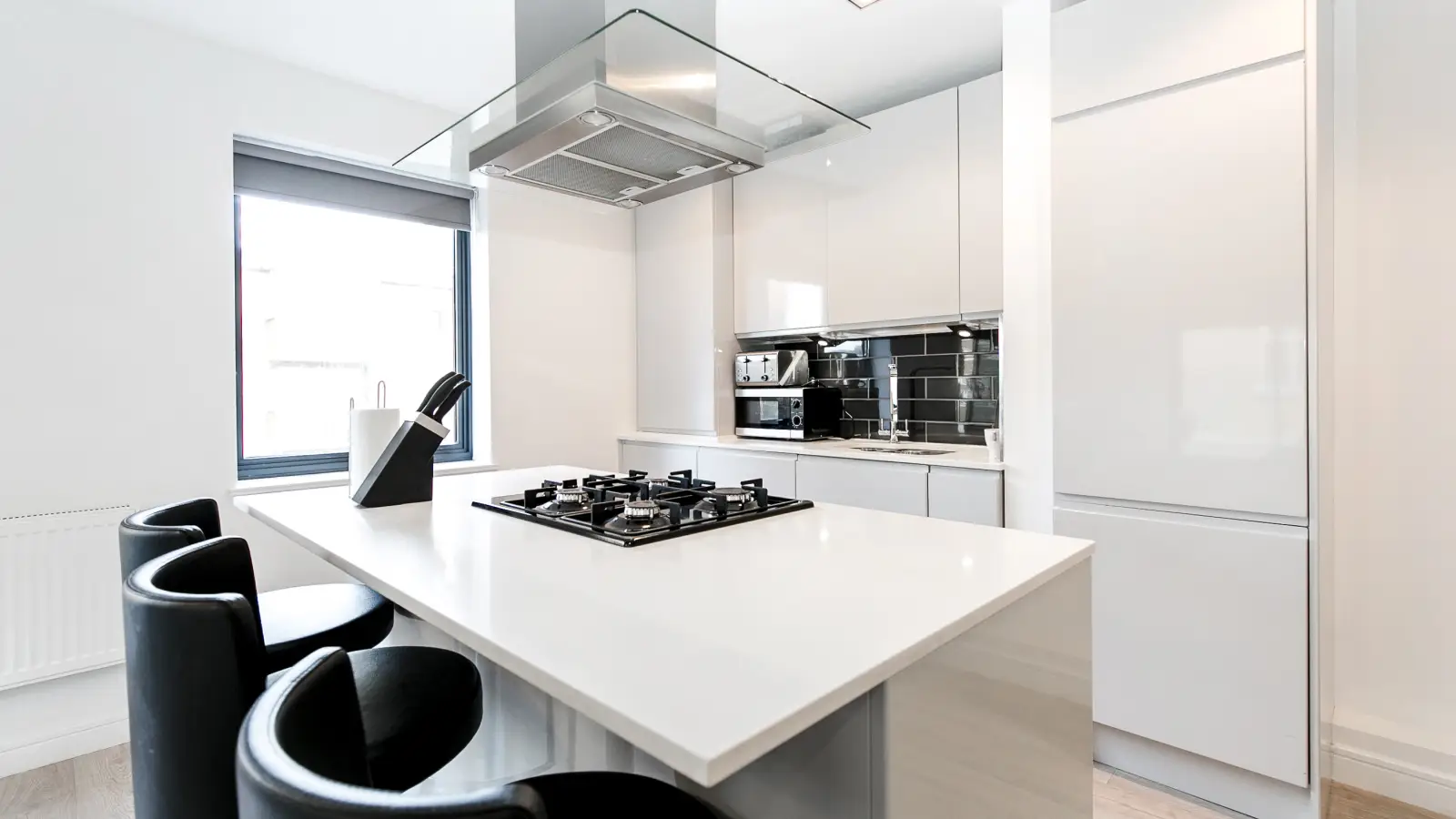 Flat Bromehead Street in Greater London