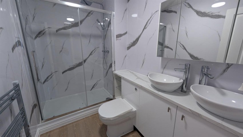 Flat Leam Terrace in Royal Leamington Spa
