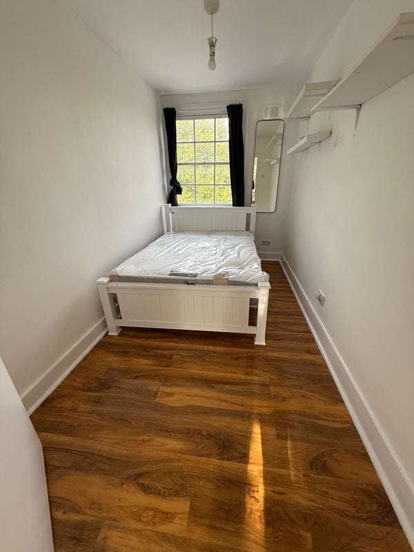 Flat Camberwell New Road in Greater London