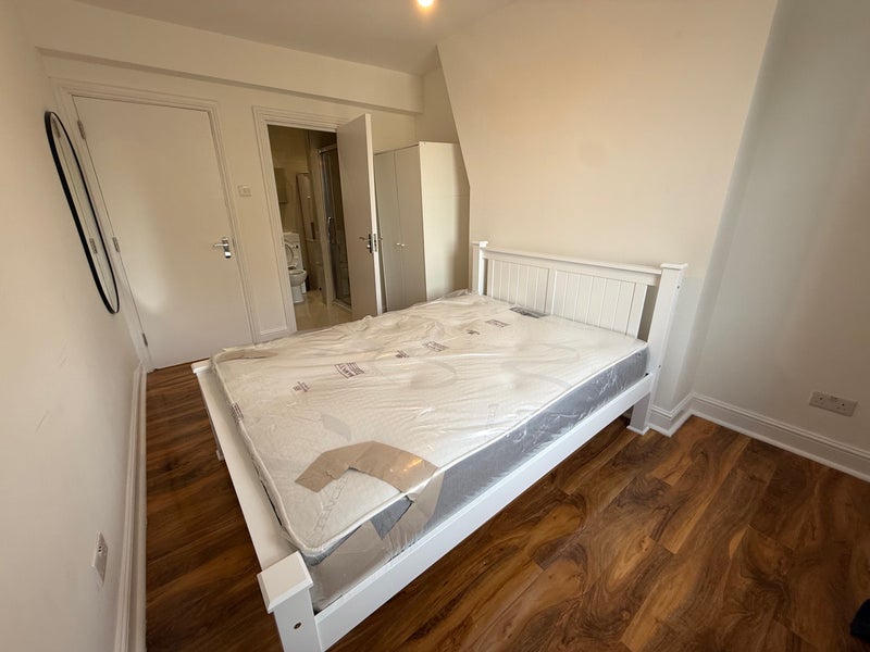 Flat Camberwell New Road in Greater London