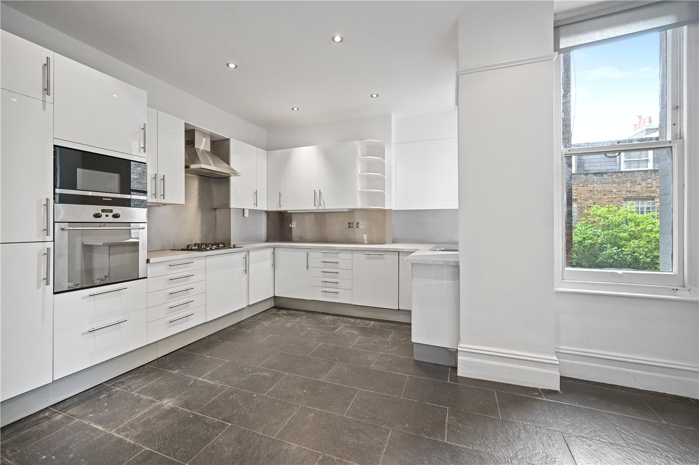 Flat Iverna Court in Greater London