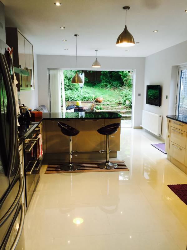 Room Mayfield Road in Greater London