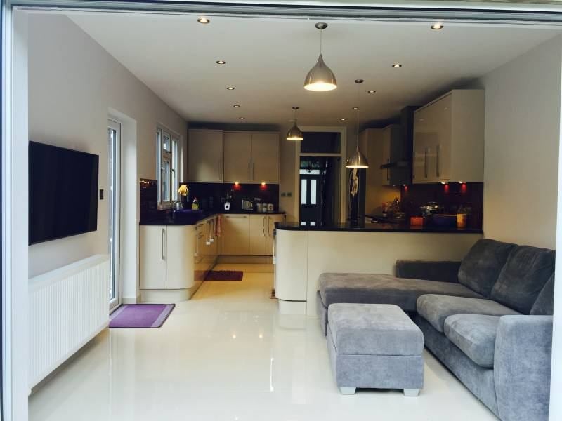 Room Mayfield Road in Greater London
