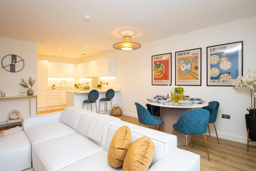 Flat Manorfield in Ashford