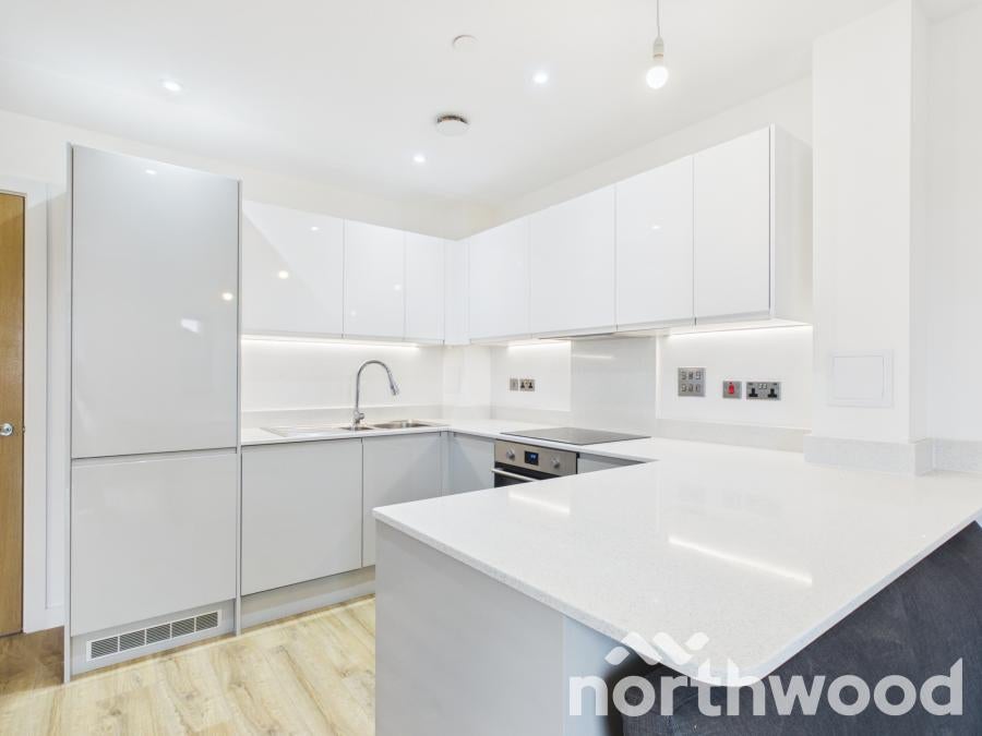 Flat Manorfield in Ashford