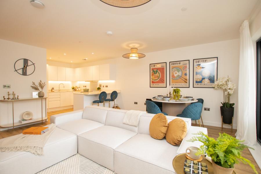 Flat Manorfield in Ashford