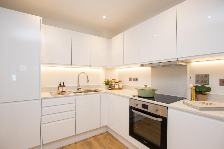 Flat Manorfield in Ashford