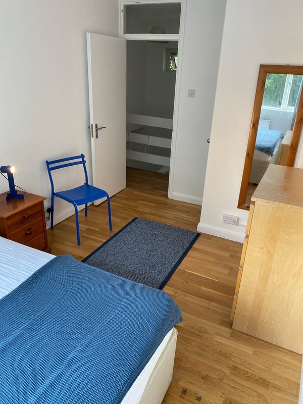 Room Murfett Close in Greater London