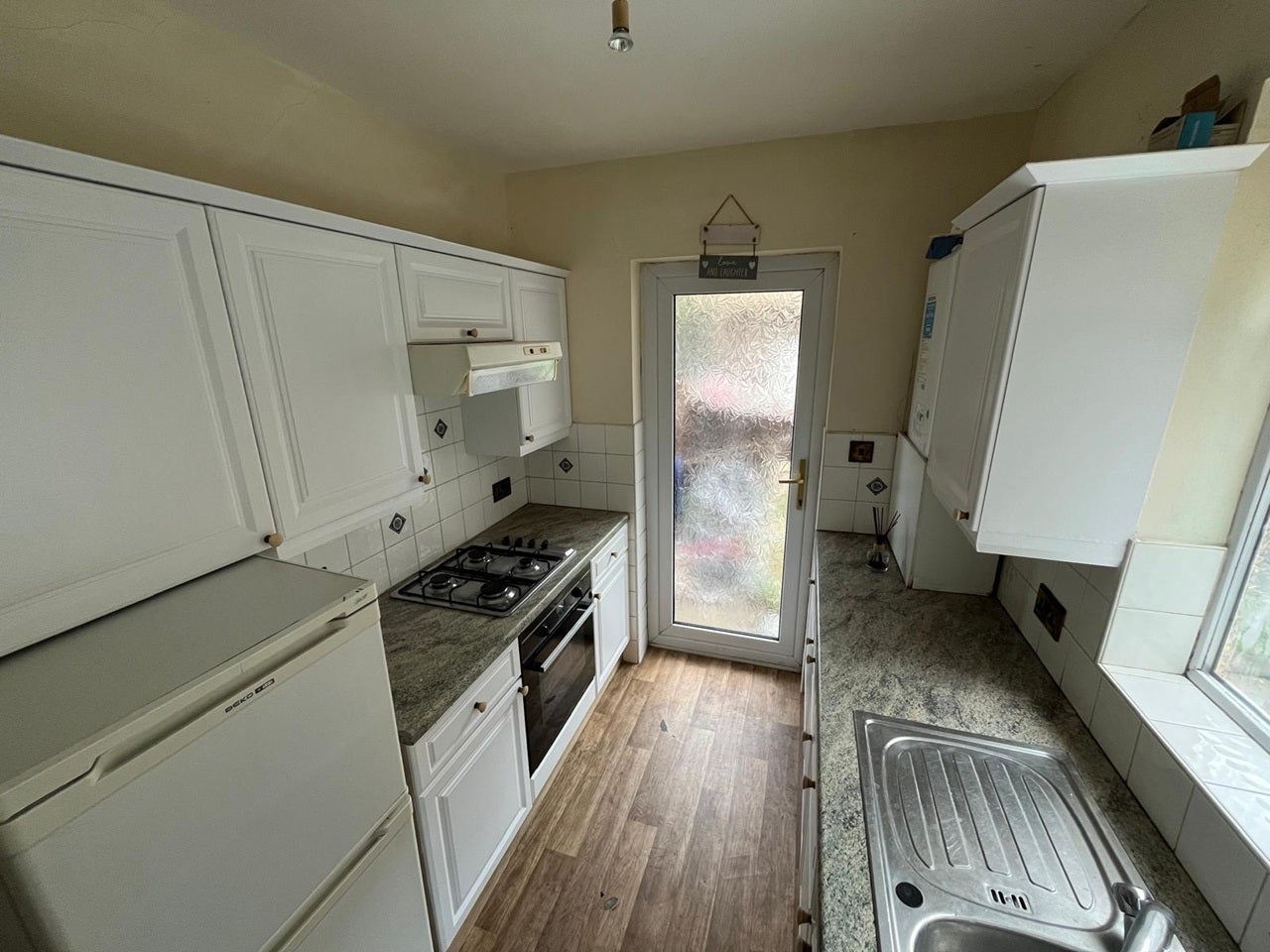 Flat Beresford Gardens in Greater London