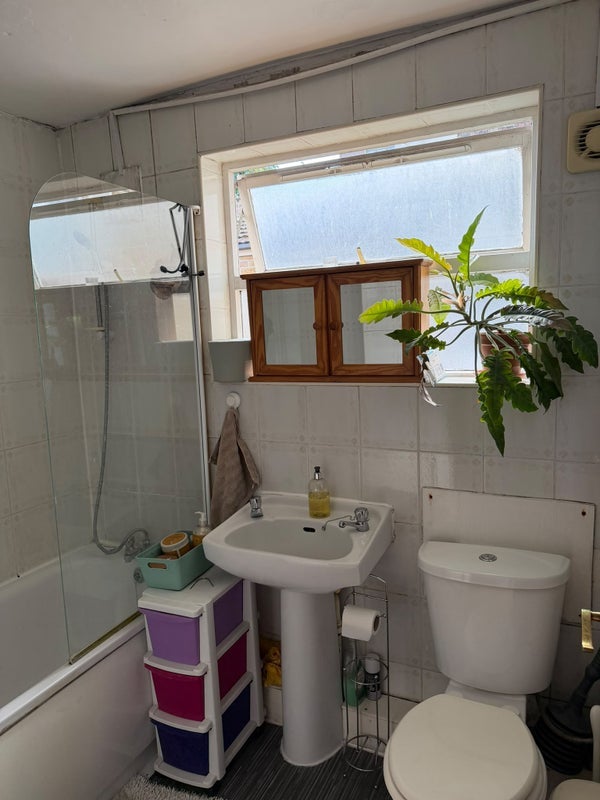 Room College Terrace in Greater London