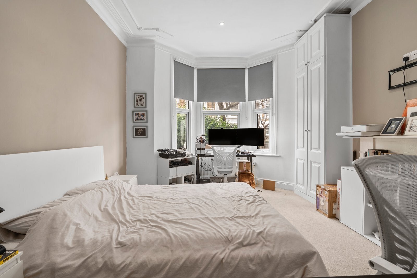 Flat Saltram Crescent in City of Westminster