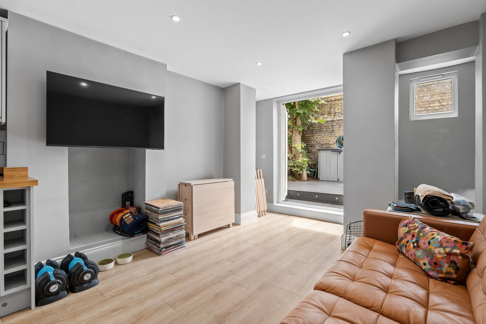 Flat Saltram Crescent in City of Westminster