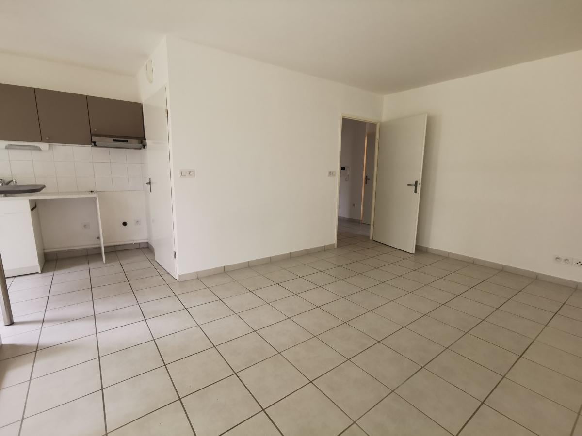 Flat Rue de la Gaudinière in Saint-Cyr-sur-Loire