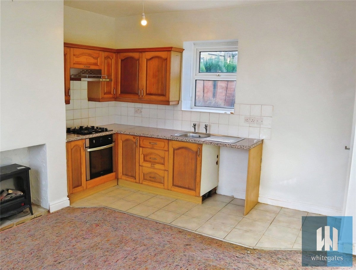 Flat Leeds Road in Kirklees
