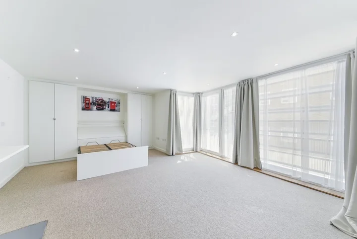 Flat Graham Street in Greater London
