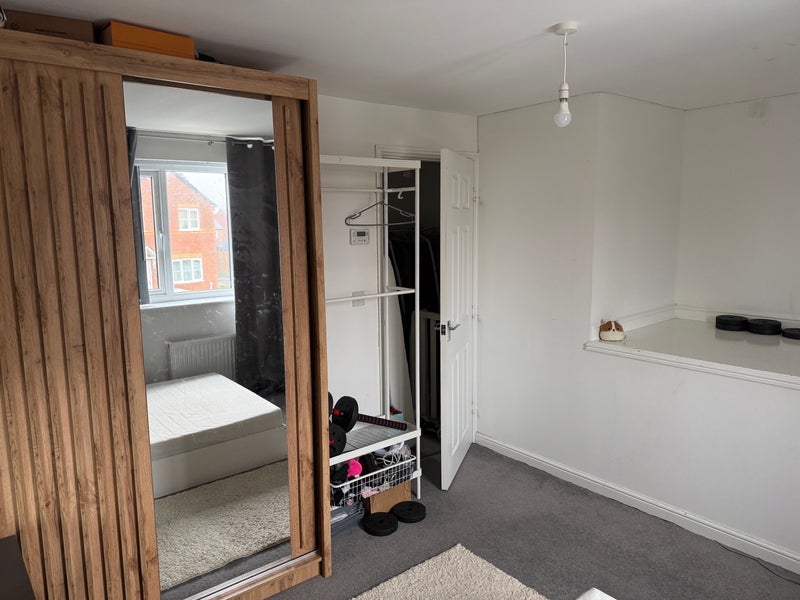 Room Friars Crescent in Milnrow