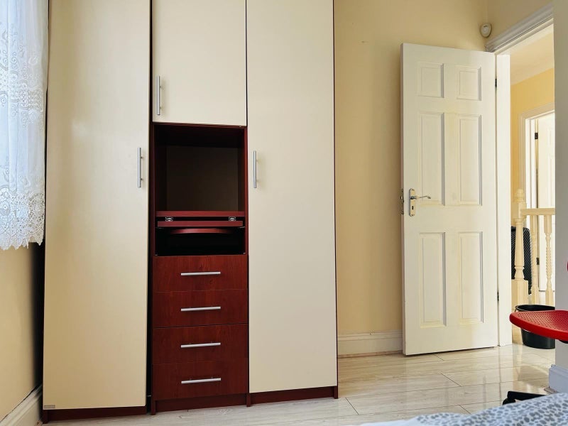 Room Devonshire Hill Lane in Greater London