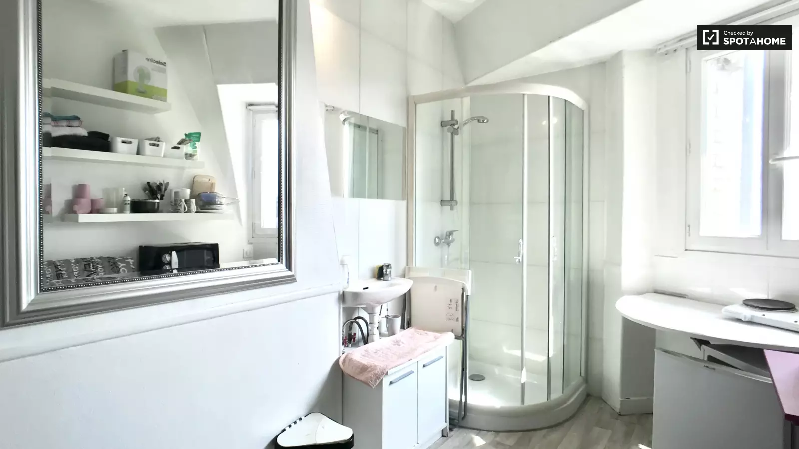 Flat Rue Sauffroy in Paris