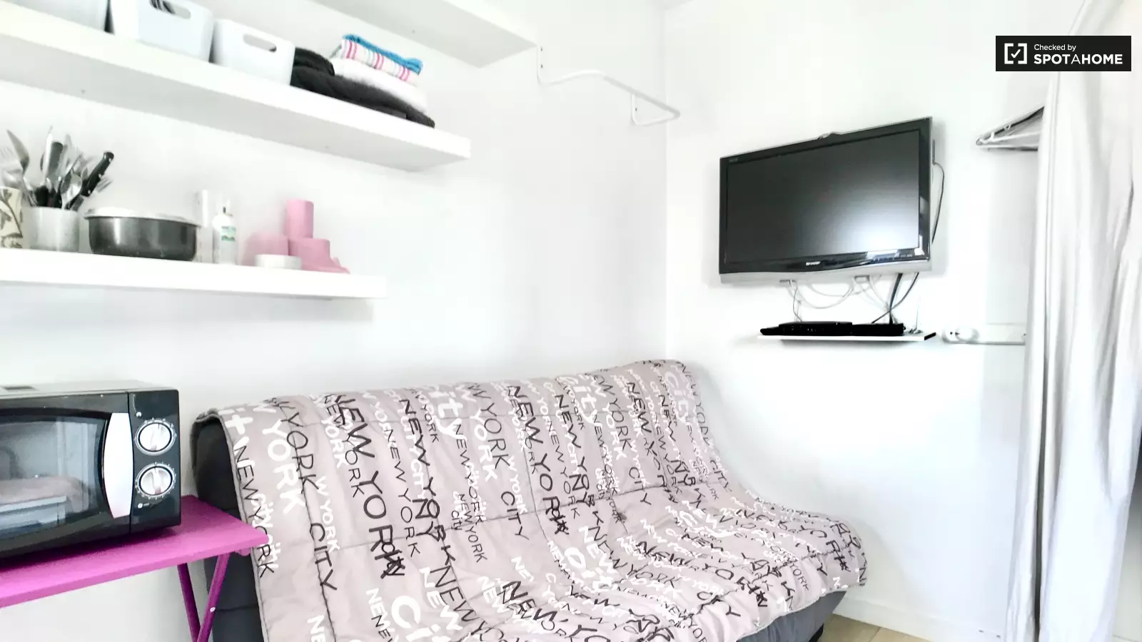 Flat Rue Sauffroy in Paris