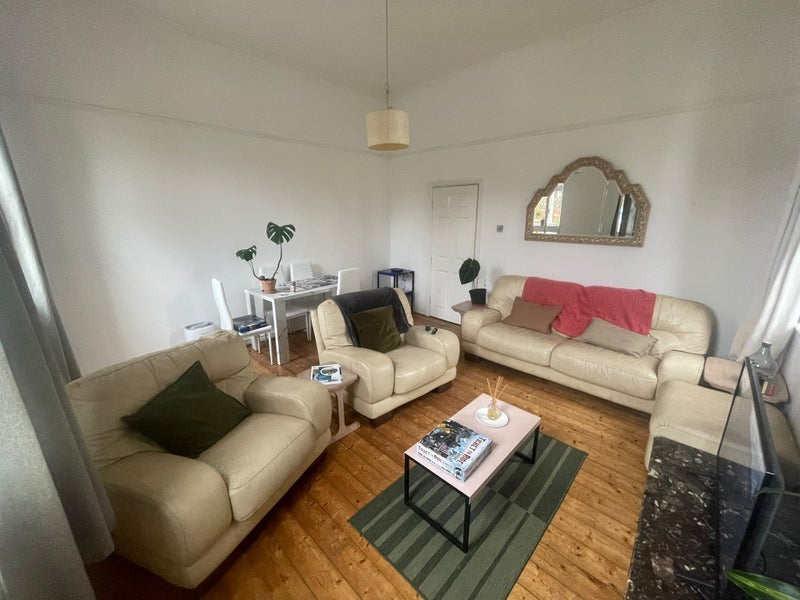 Room Browmere Drive in Manchester