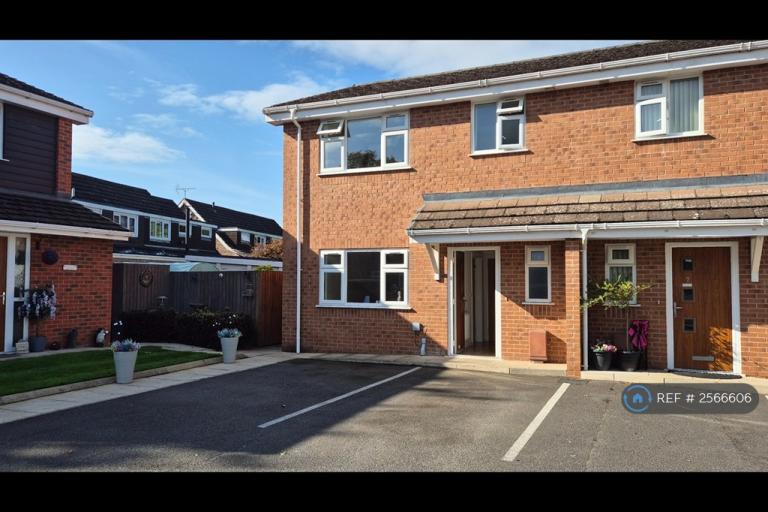 House Armthorpe Drive in Ellesmere Port