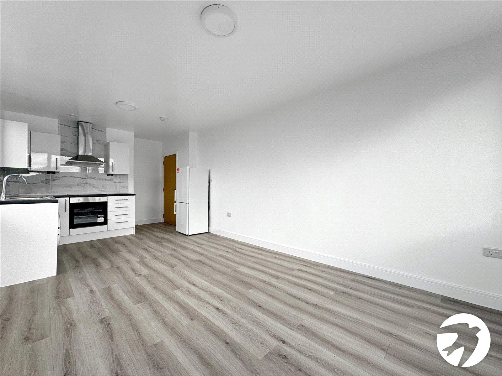 Flat William Barefoot Drive in Greater London