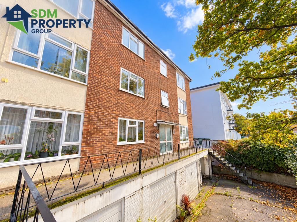 Flat Silverdale Road in Southampton