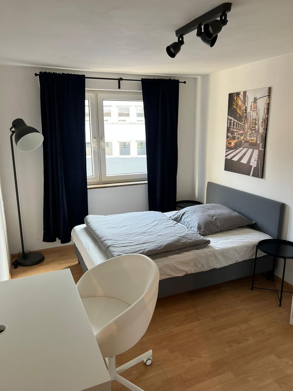 Zimmer Charlottenstraße in Stuttgart